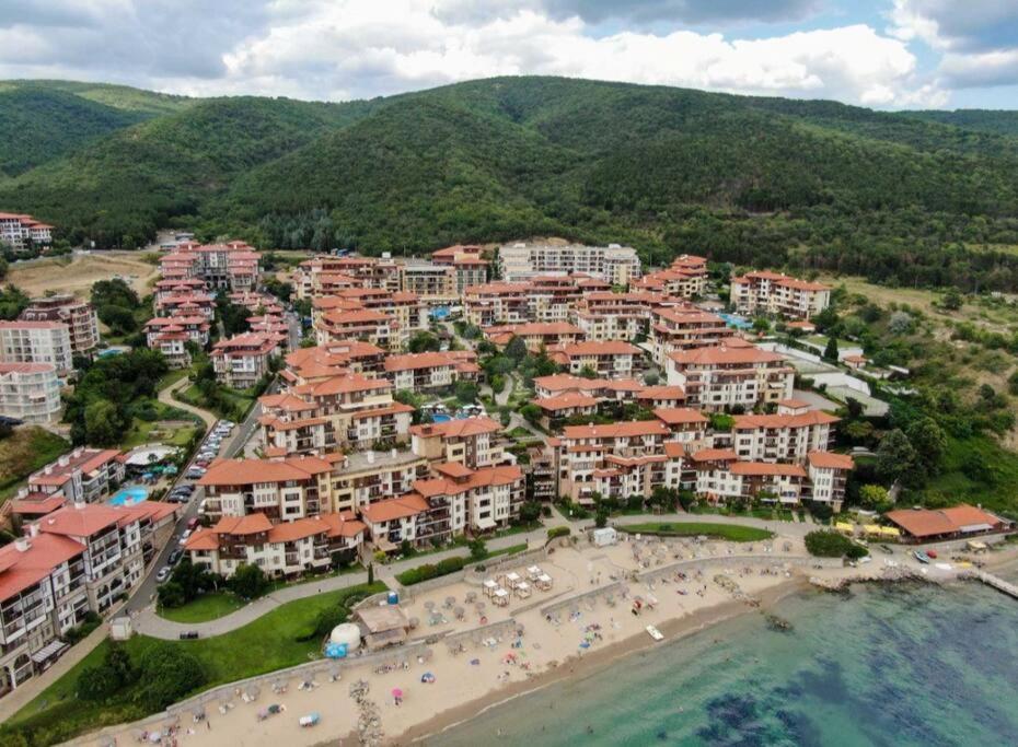 ния, райска градина / Garden Of Eden Sveti Vlas